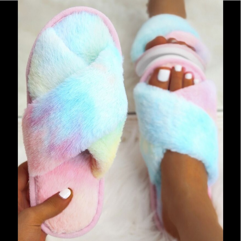 NWT, unopened Shein rainbow slipper slides